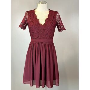 Lulus Angel in Disguise Lace Dress in Burgundy Size S